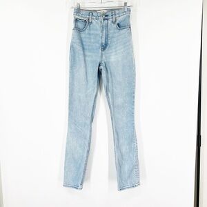 Abercrombie & Fitch Curve Love The ‘90s Slim Straight Jeans Ultra High Rise